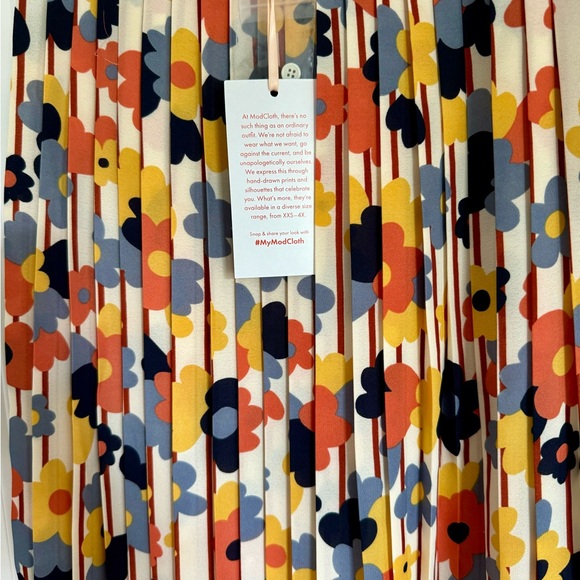 NWT ModCloth Groovy Pinstripe Floral Pleated Skirt - Picture 3 of 5